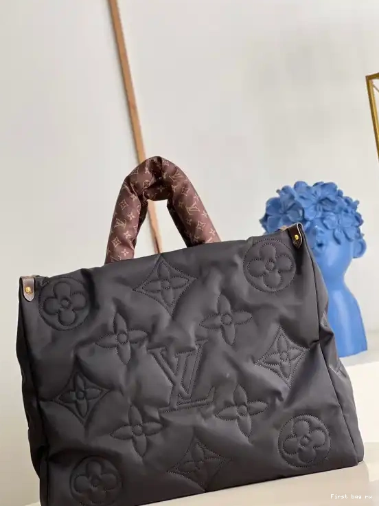 First bag ru VUITTON ONTHEGO GM LOUIS 0627